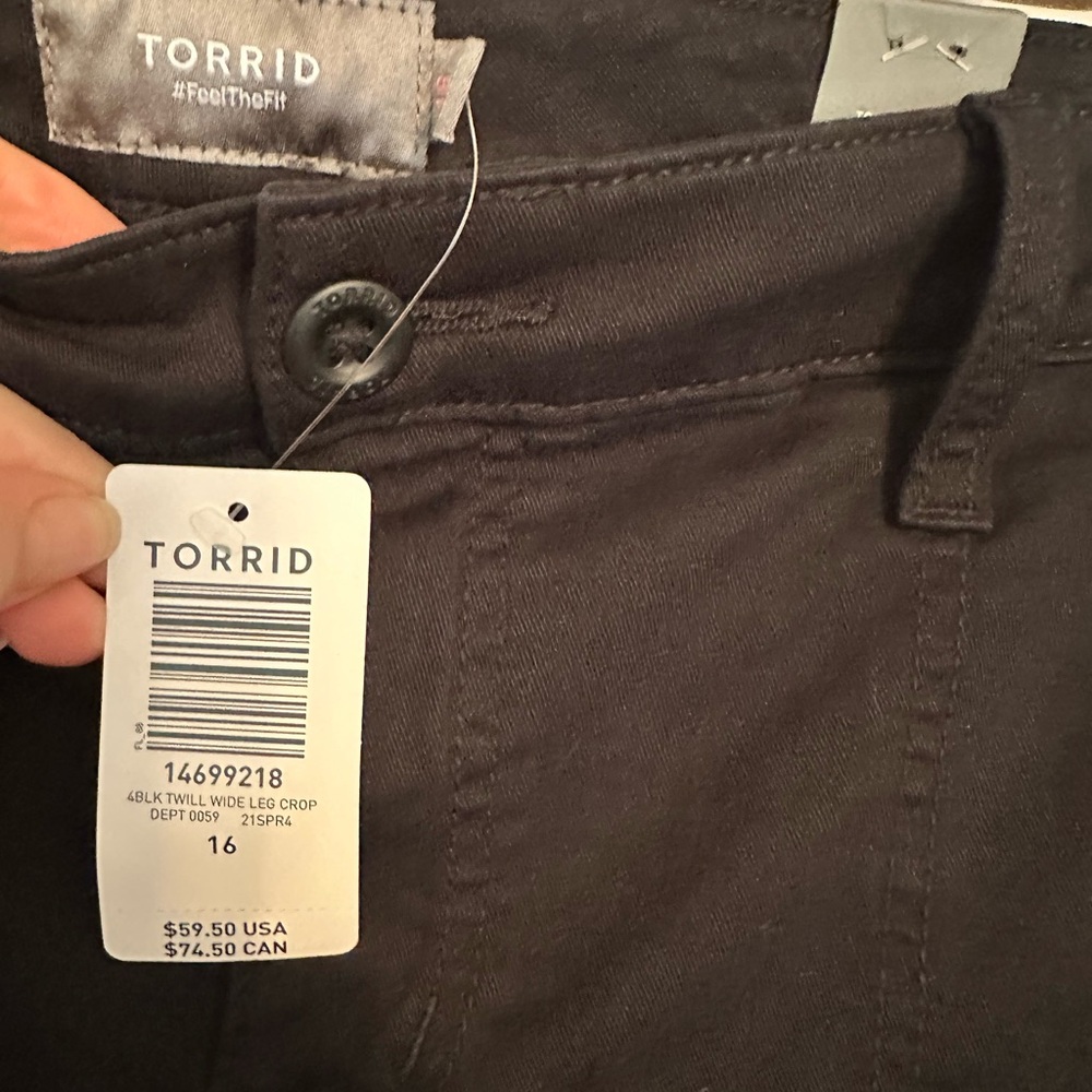 NWT Torrid Black Twill Wide-Leg Crop Pants - Picture 3 of 3